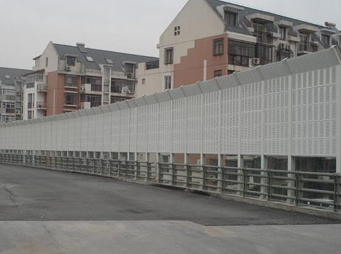 <a href=http://xundcs.com/news_article?news_id=110>隔音屏障</a>