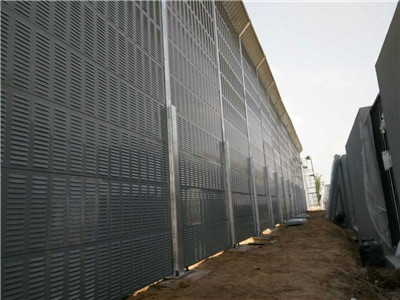 <a href=http://xundcs.com/news_article?news_id=119>聲屏障</a>