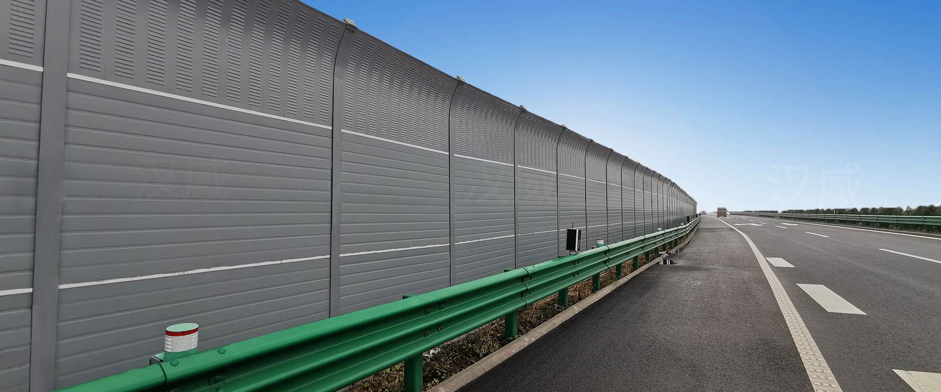 <a href=http://xundcs.com/news_article?news_id=138>高速公路安裝聲屏障</a>