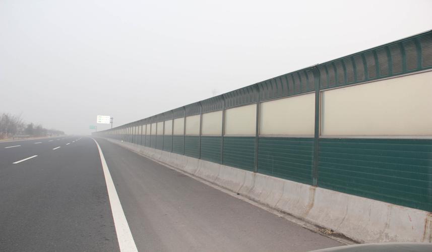 <a href=http://xundcs.com/news_article?news_id=141>聲屏障</a>